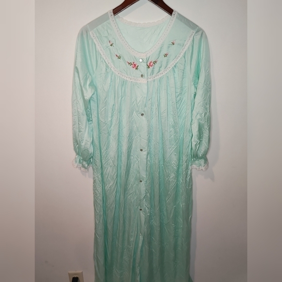 Komar vintage button down robe/nightgown - Picture 1 of 6
